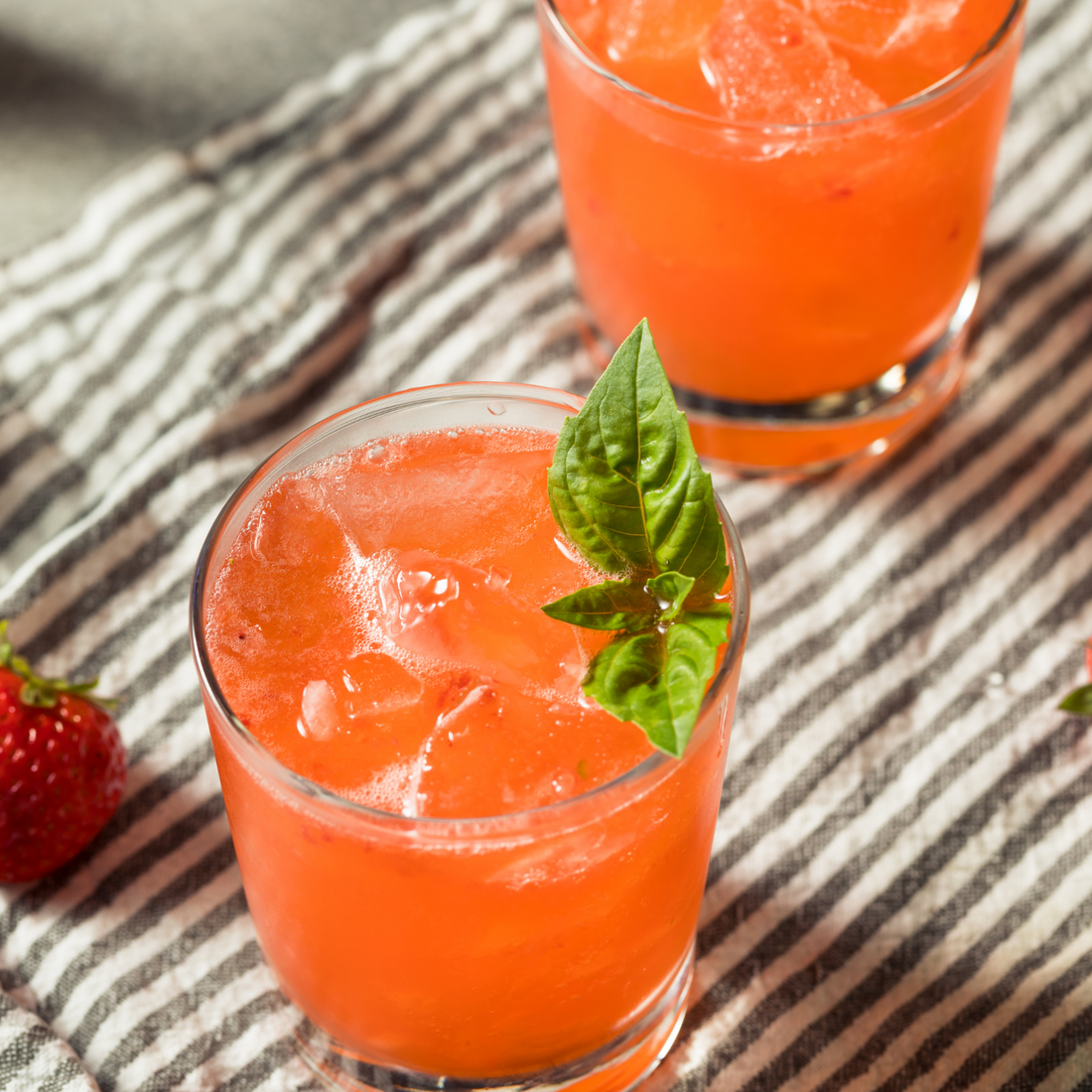 Le mocktail "Fraise Basilic Fizz"